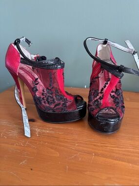Red Lace Peep-Toe Platform Heels with Black Trim